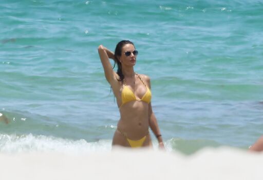 🔥 Alessandra ambrosio  page leaked private photo uncensored full