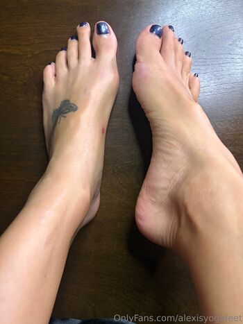 🔥 Alexisyogafeet leaked private photo uncensored full