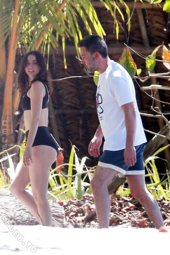 🔥 Ana de armas  page leaked private photo uncensored full