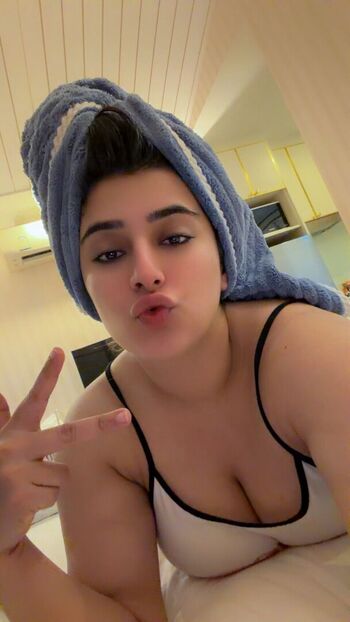 🔥 Apoorva bhalla page leaked private photo uncensored full