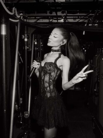 🔥 Ariana grande  page leaked private photo uncensored full