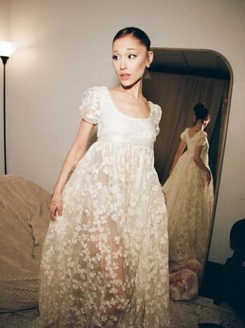 🔥 Ariana grande  page leaked private photo uncensored full