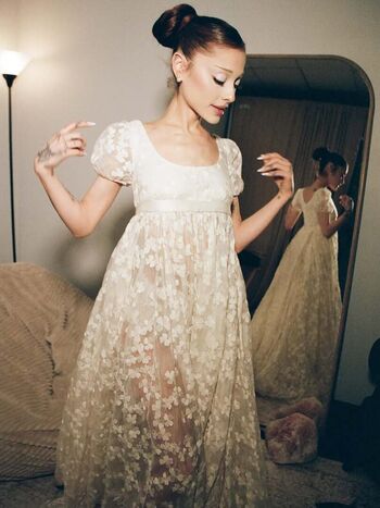 🔥 Ariana grande  page leaked private photo uncensored full