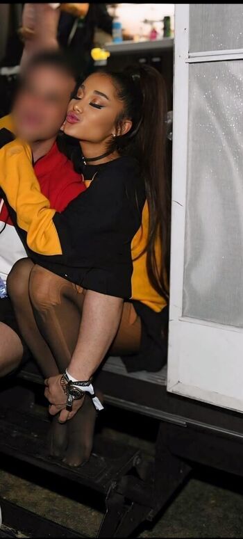 🔥 Ariana grande leaked private photo uncensored full
