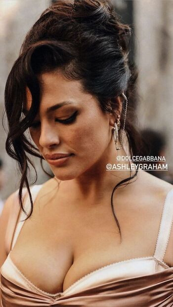 🔥 Ashley graham leaked private photo uncensored full