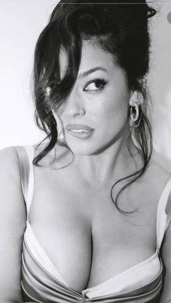 🔥 Ashley graham leaked private photo uncensored full