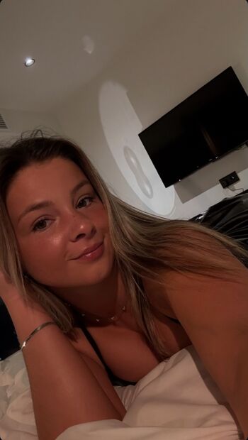 🔥 Beevbabe leaked private photo uncensored full