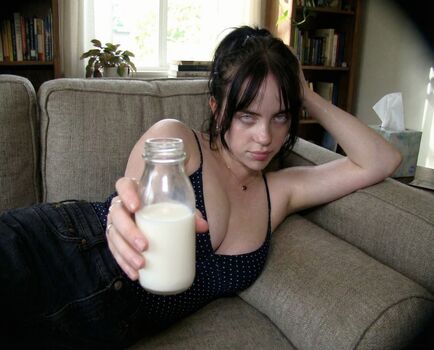 🔥 Billie eilish fake page leaked private photo uncensored full