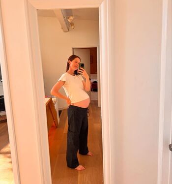 🔥 Bonnie wright leaked private photo uncensored full