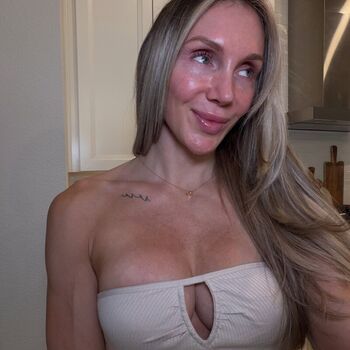 🔥 Charlotte flair leaked private photo uncensored full
