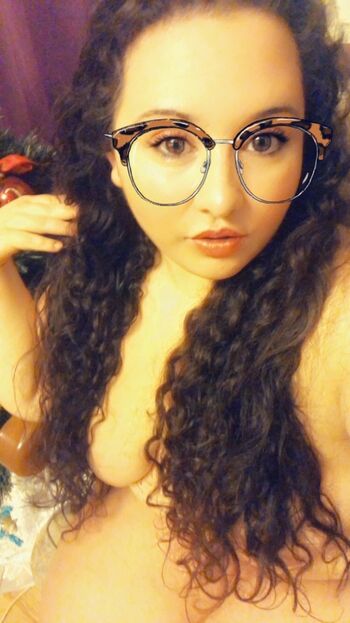🔥 Curvyqueen leaked private photo uncensored full
