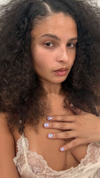 🔥 Cxrilynne leaked private photo uncensored full