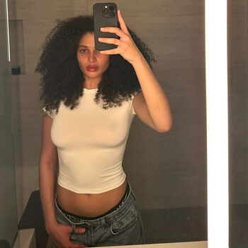 🔥 Cxrilynne leaked private photo uncensored full