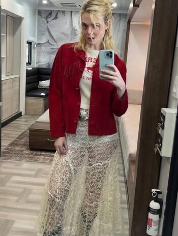 🔥 Elle fanning page leaked private photo uncensored full