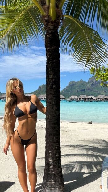 🔥 Emily elizabeth  page leaked private photo uncensored full