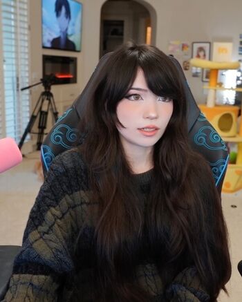 🔥 Emiru  page leaked private photo uncensored full