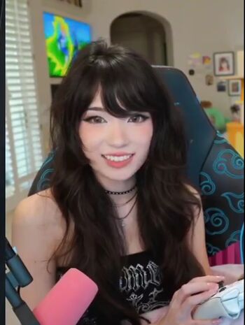 🔥 Emiru  page leaked private photo uncensored full