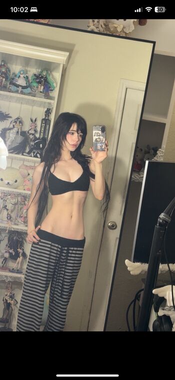 🔥 Emiru  page leaked private photo uncensored full