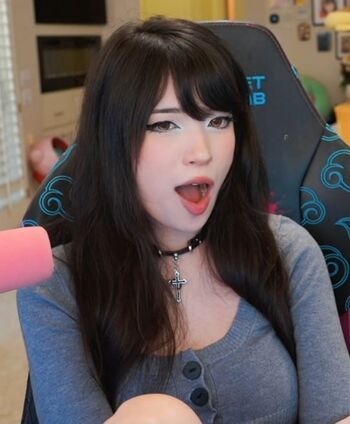 🔥 Emiru  page leaked private photo uncensored full