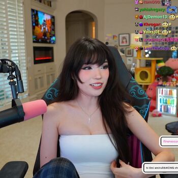 🔥 Emiru leaked private photo uncensored full