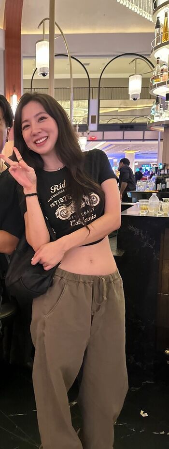 🔥 Fuslie page leaked private photo uncensored full