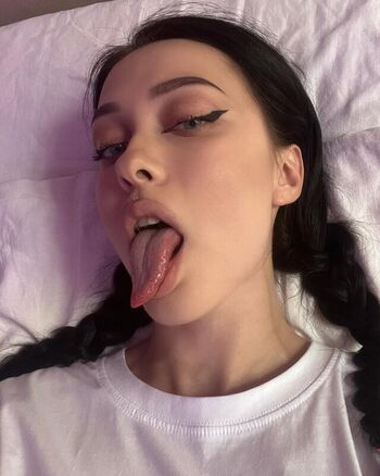 🔥 Girlwalkingonfire leaked private photo uncensored full