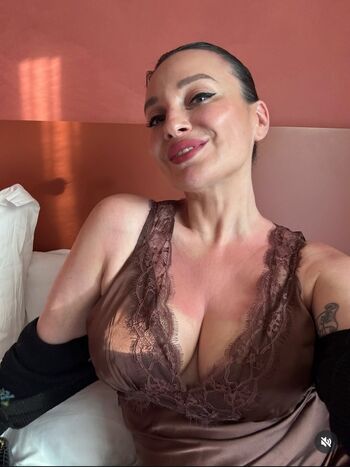 🔥 Gizzi erskine leaked private photo uncensored full