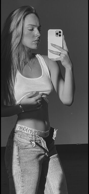 🔥 Greta rolli page leaked private photo uncensored full