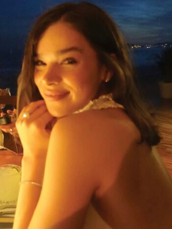 🔥 Hailee steinfeld  page leaked private photo uncensored full