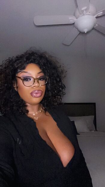 🔥 Ilooklikebaae leaked private photo uncensored full