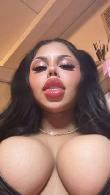 🔥 Iluvcinnie page leaked private photo uncensored full