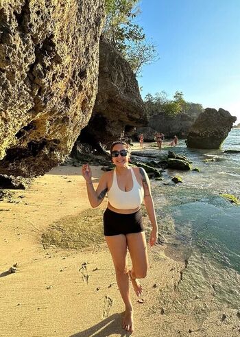 🔥 Indonesian girls leaked private photo uncensored full