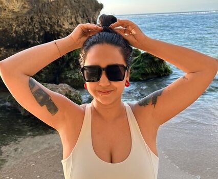🔥 Indonesian girls leaked private photo uncensored full