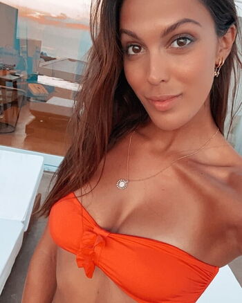 🔥 Iris mittenaere  page leaked private photo uncensored full