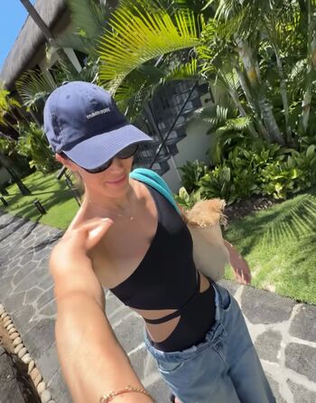 🔥 Iris mittenaere  page leaked private photo uncensored full