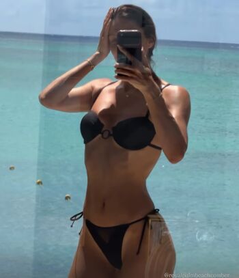 🔥 Iris mittenaere  page leaked private photo uncensored full