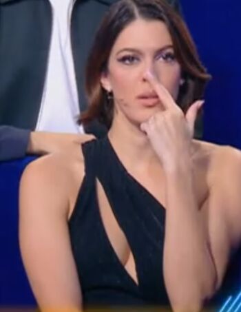 🔥 Iris mittenaere  page leaked private photo uncensored full