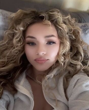 🔥 Kayleeterrerooo leaked private photo uncensored full