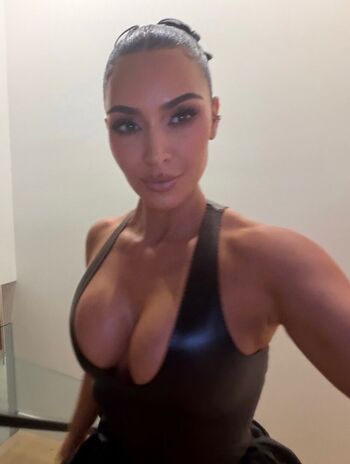 🔥 Kim kardashian  page leaked private photo uncensored full