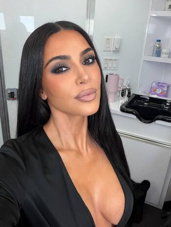 🔥 Kim kardashian  page leaked private photo uncensored full