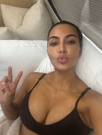 🔥 Kim kardashian  page leaked private photo uncensored full