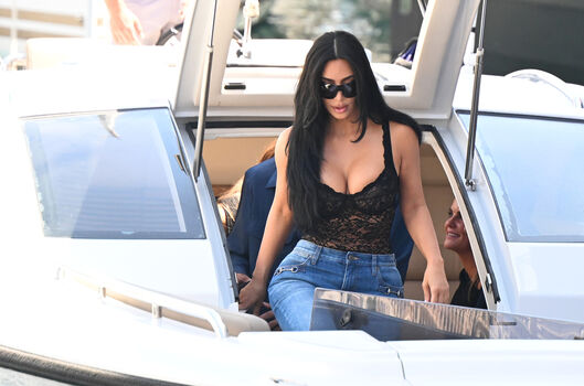 🔥 Kim kardashian  page leaked private photo uncensored full