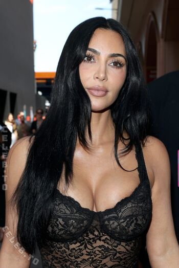 🔥 Kim kardashian  page leaked private photo uncensored full