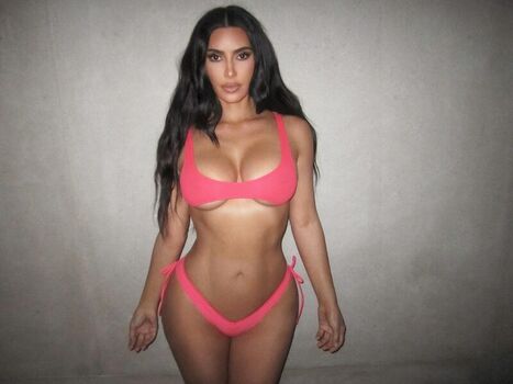 🔥 Kim kardashian  page leaked private photo uncensored full
