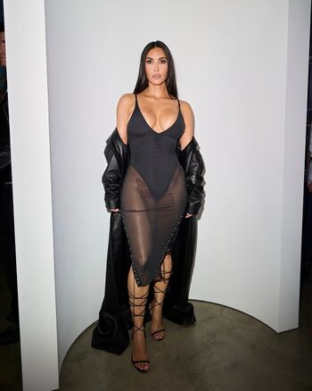 🔥 Kim kardashian  page leaked private photo uncensored full