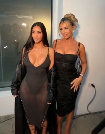 🔥 Kim kardashian  page leaked private photo uncensored full
