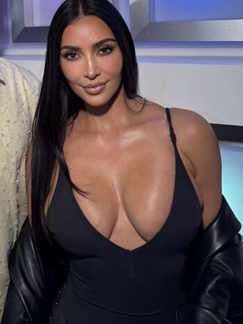 🔥 Kim kardashian  page leaked private photo uncensored full