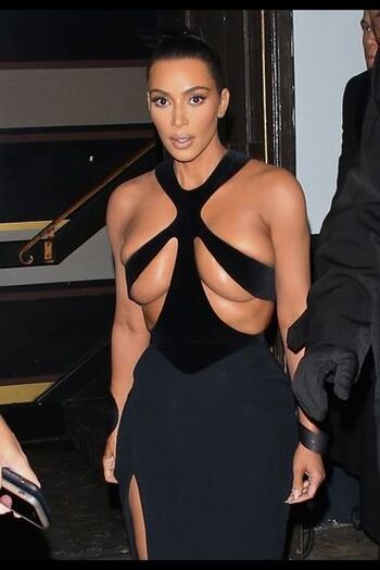 🔥 Kim kardashian  page leaked private photo uncensored full