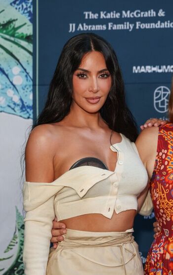 🔥 Kim kardashian  page leaked private photo uncensored full