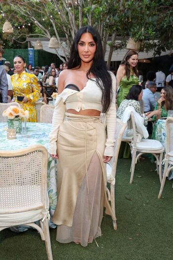 🔥 Kim kardashian  page leaked private photo uncensored full